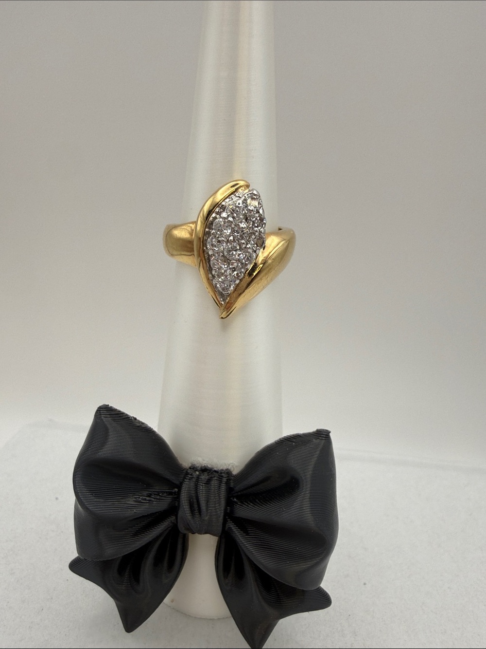 Vintage Gold Tone Ring size 6